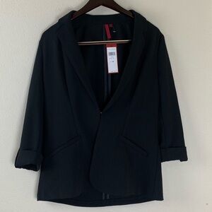 Love Scarlett Blazer Size Medium NWT Black